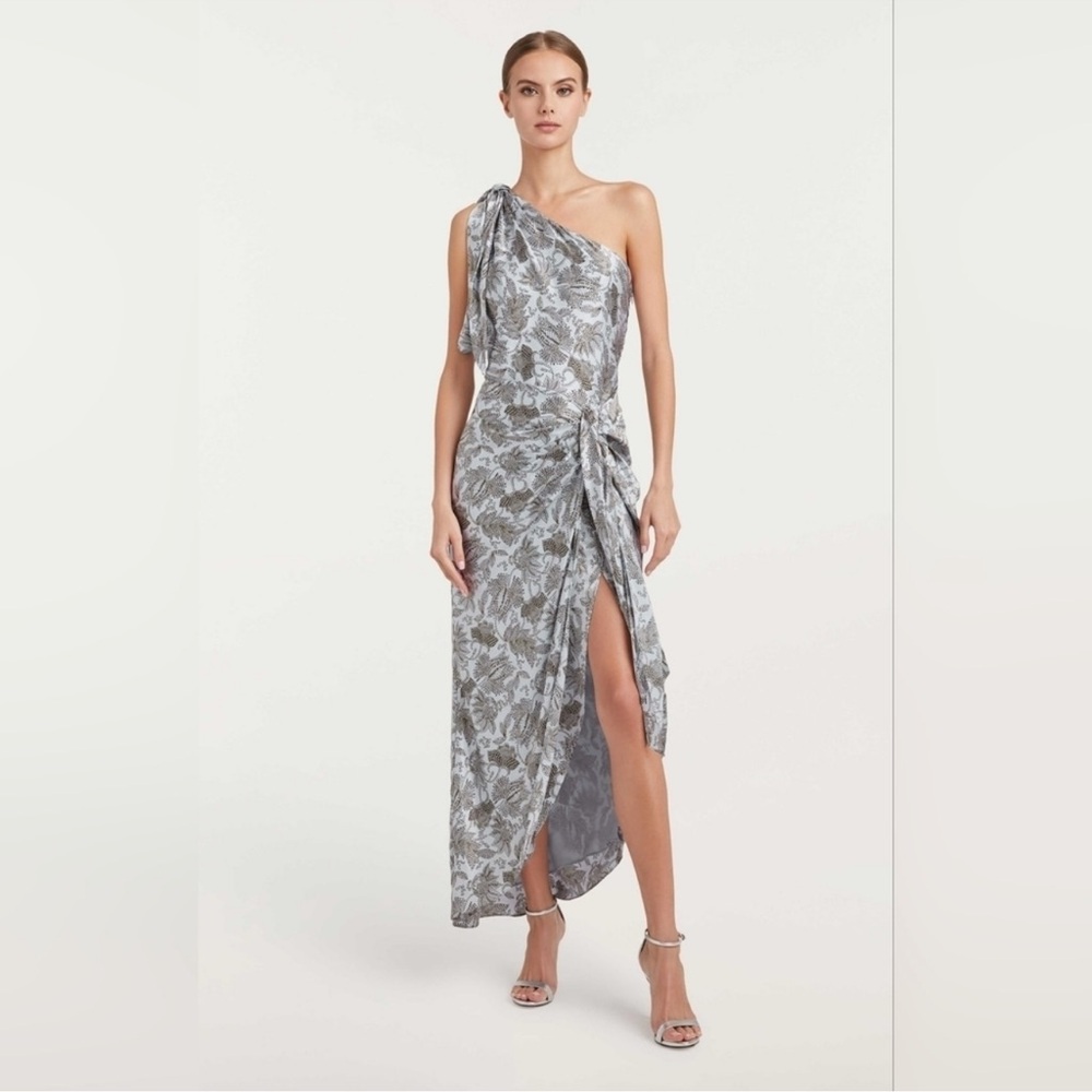 New With Tags Cinq a Sept Gretchen One-Shoulder Silk Dress size 2. No flaws